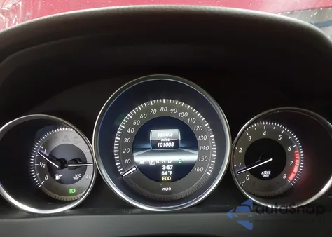 2013 Mercedes-Benz C 300 Sport 4Matic z USA, uszkodzony, nr VIN WDDGF8AB3DA792016